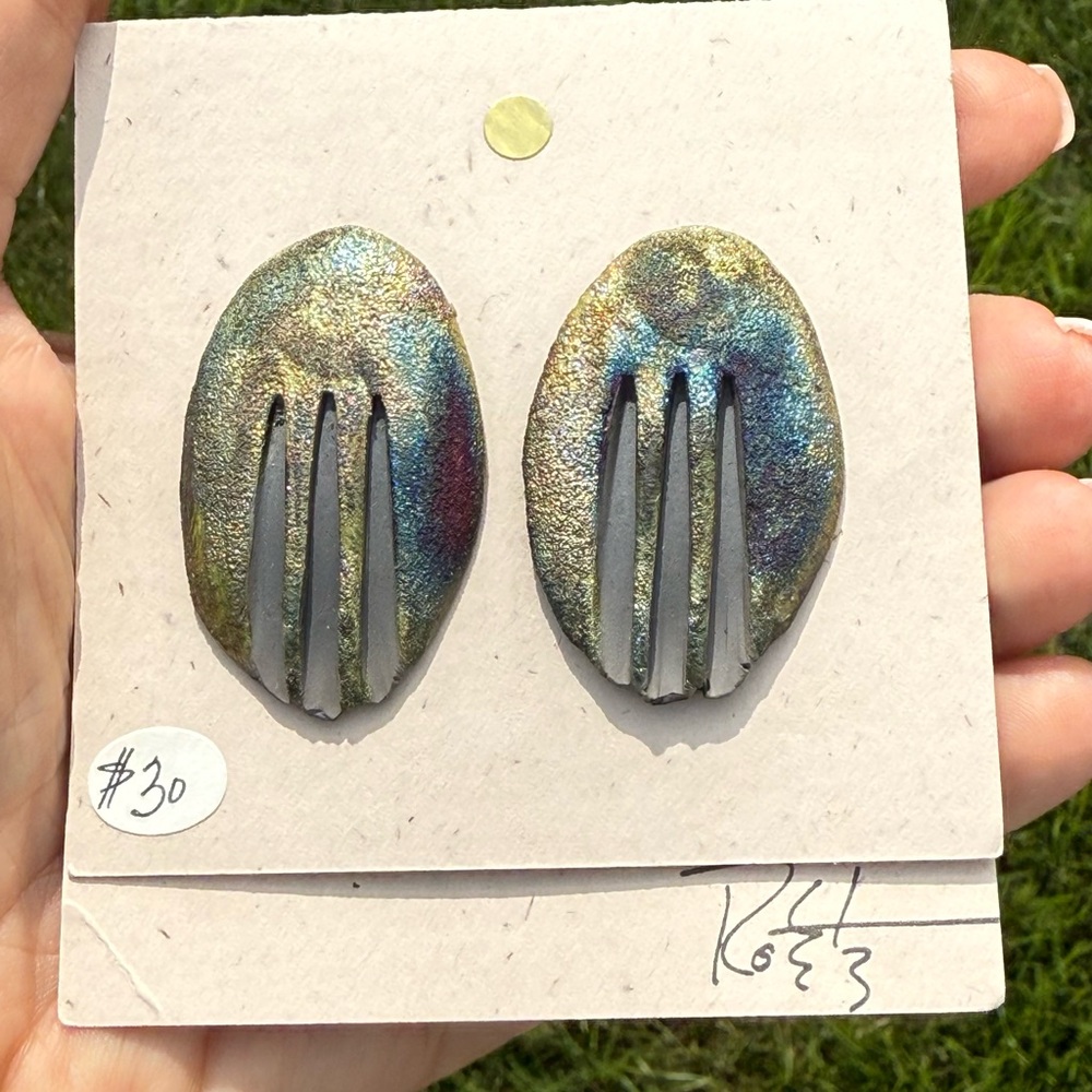 🔴 Pizzazz Handmade clip on earrings